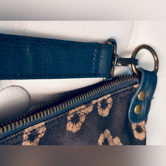 Purse DESIGUAL Butterfly Women's Bag Boho Vintage Floral Messenger Bag Designer - Picture 15 of 16